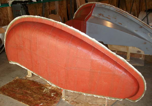 Front fender molds lay-up - outboard